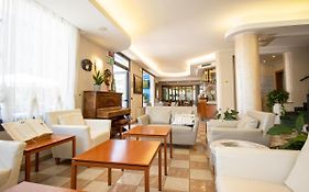 Hotel Crystal